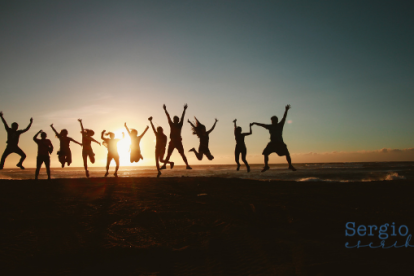 Gente siendo feliz - @sergio_escribe - Columna - Editorial - Sergio F. Esquivel